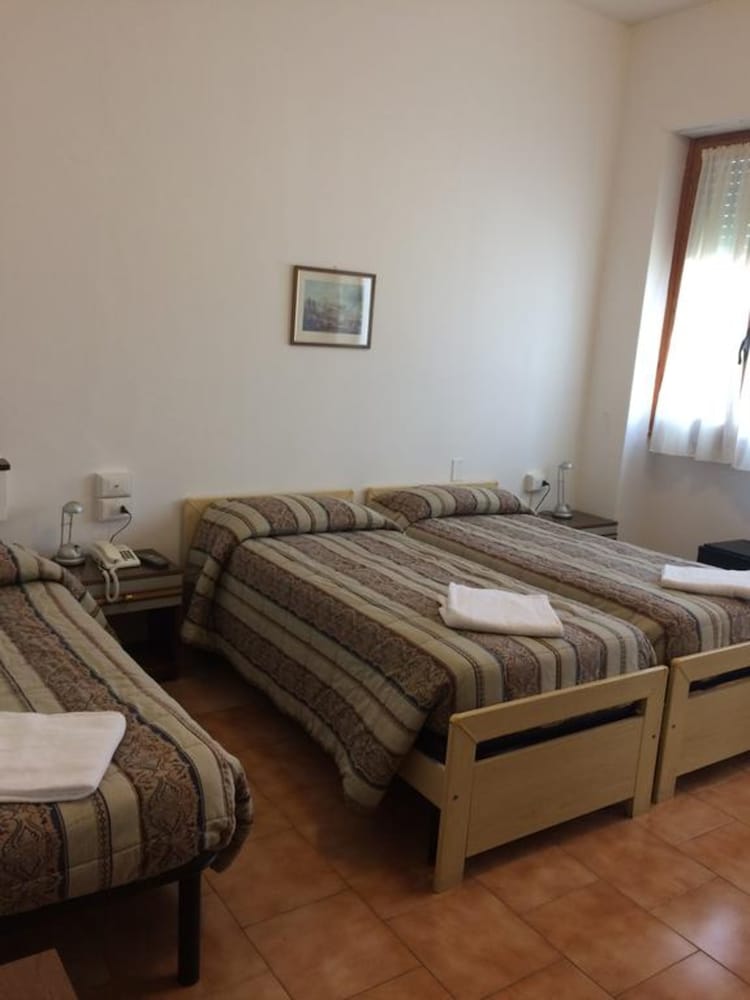 Hotel Bodoni 18/30