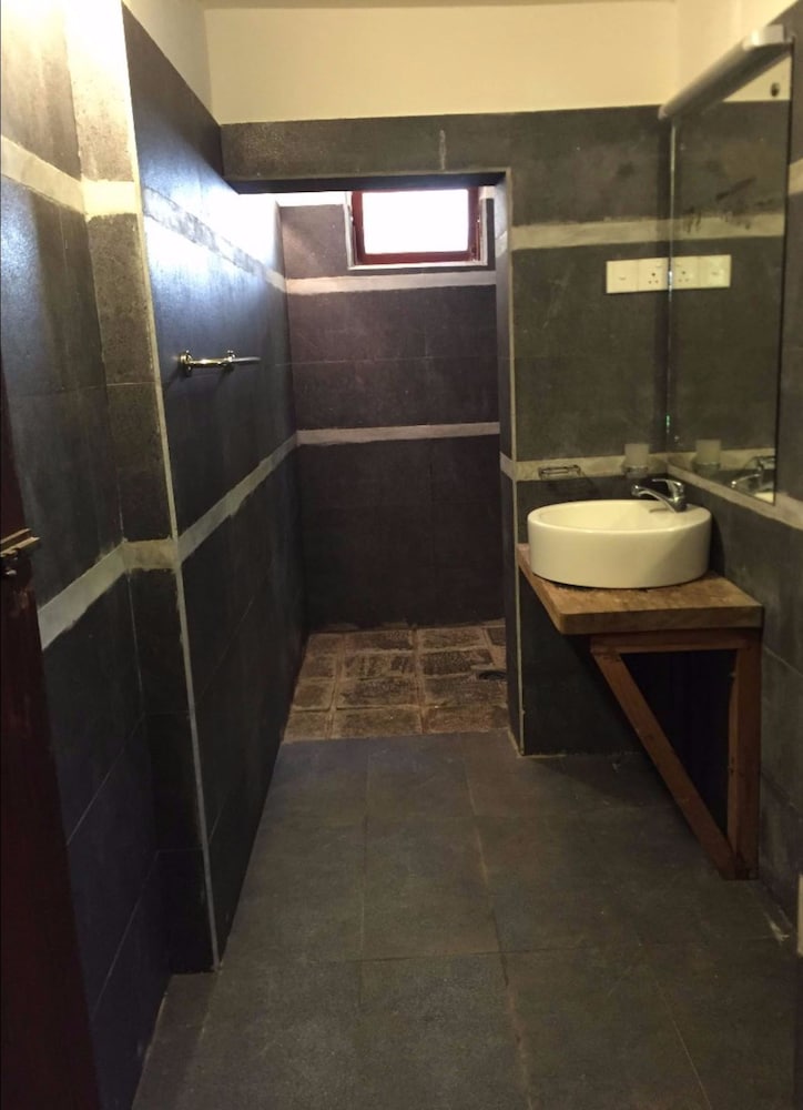 Gedara Resort 48/50