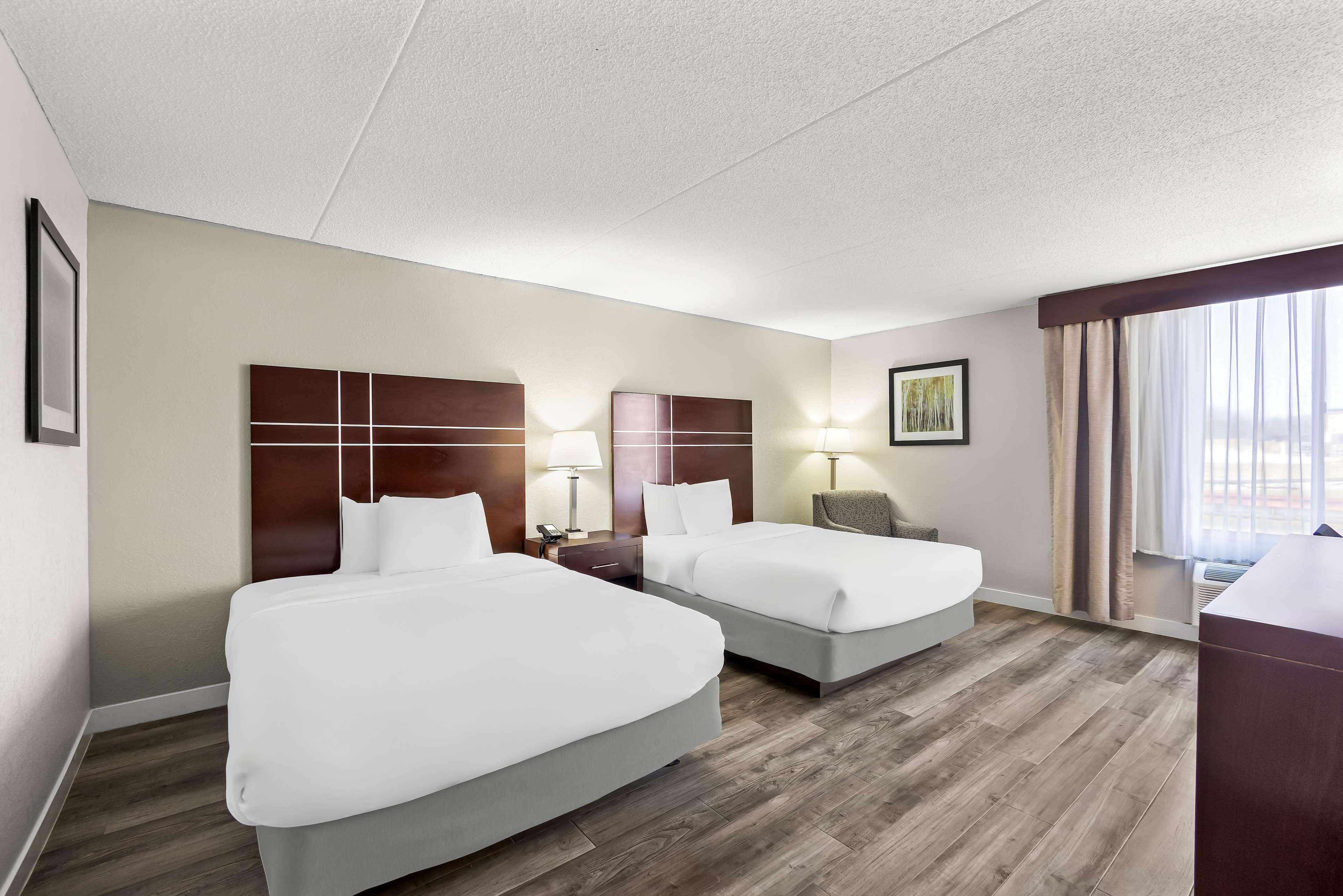 Room, Double Bed, Accessible, Best Western Luxbury Inn Fort Wayne 2/4
