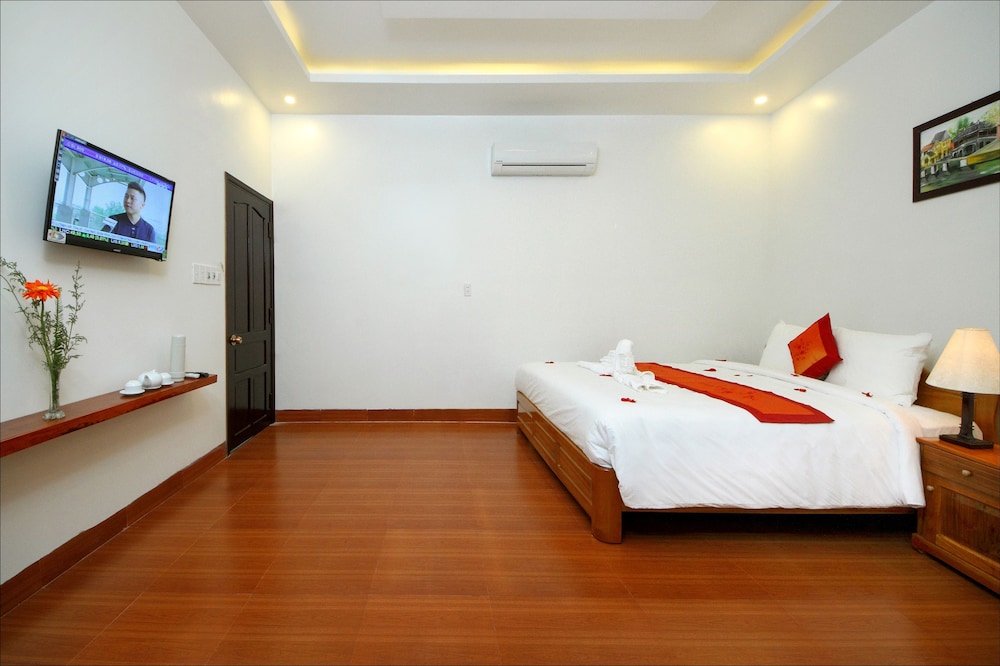 DELUXE, DOUBLE BED
