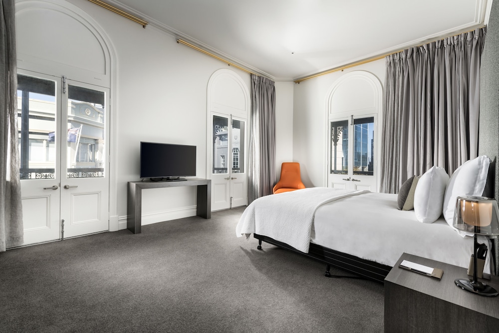 The Melbourne Hotel 16/69
