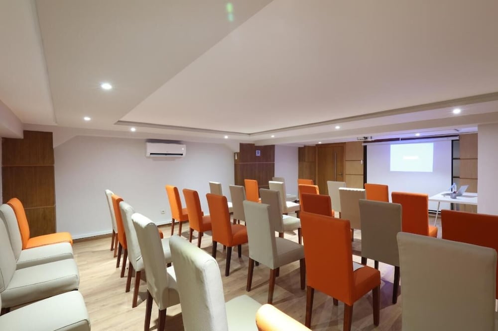 Silver Suites Hotel & Spa 55/63