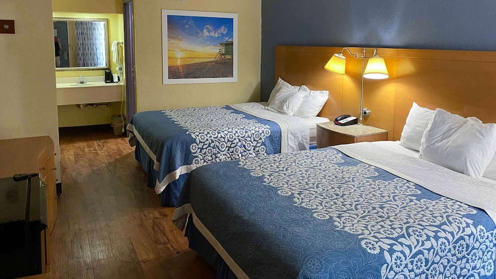 Motel6 Savannah, GA - Gateway & I-95 12/40