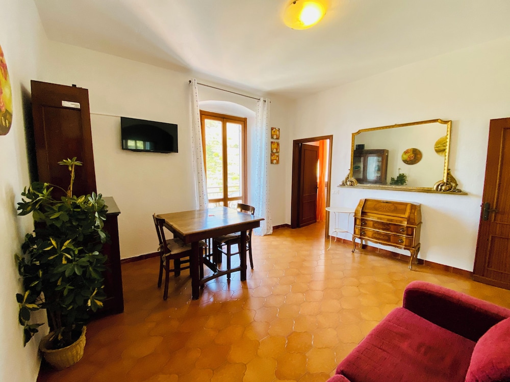 Giovanni Rooms Manarola 31/49