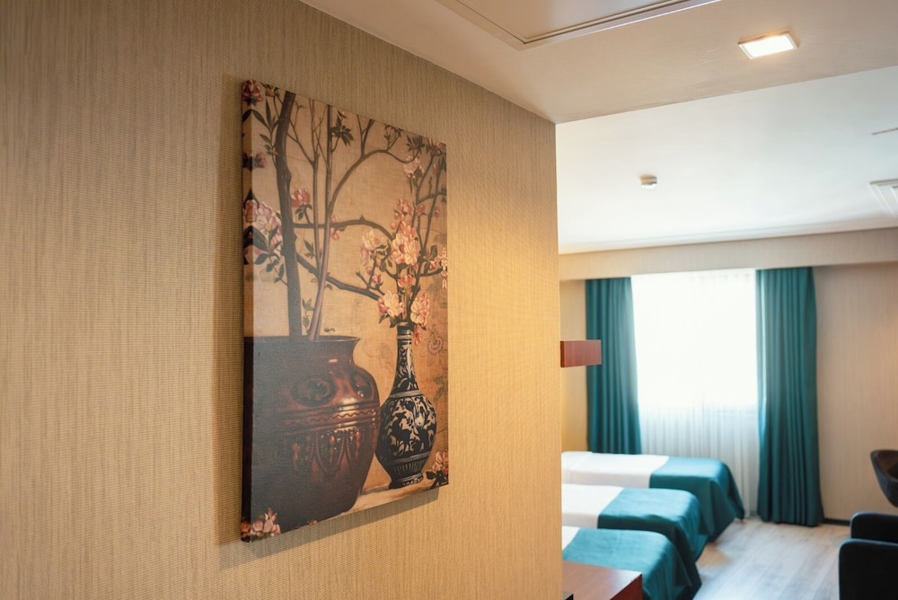 Grand Vaves Hotel 17/58