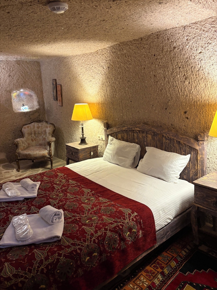 2 BEDROOMS, FAMILY SUITE