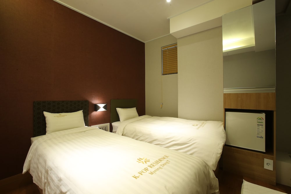 K Pop Residence I 16/75