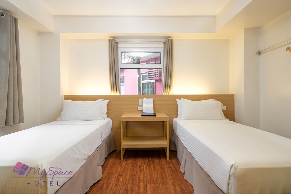 Myspace Hotel At Bgc 18/70