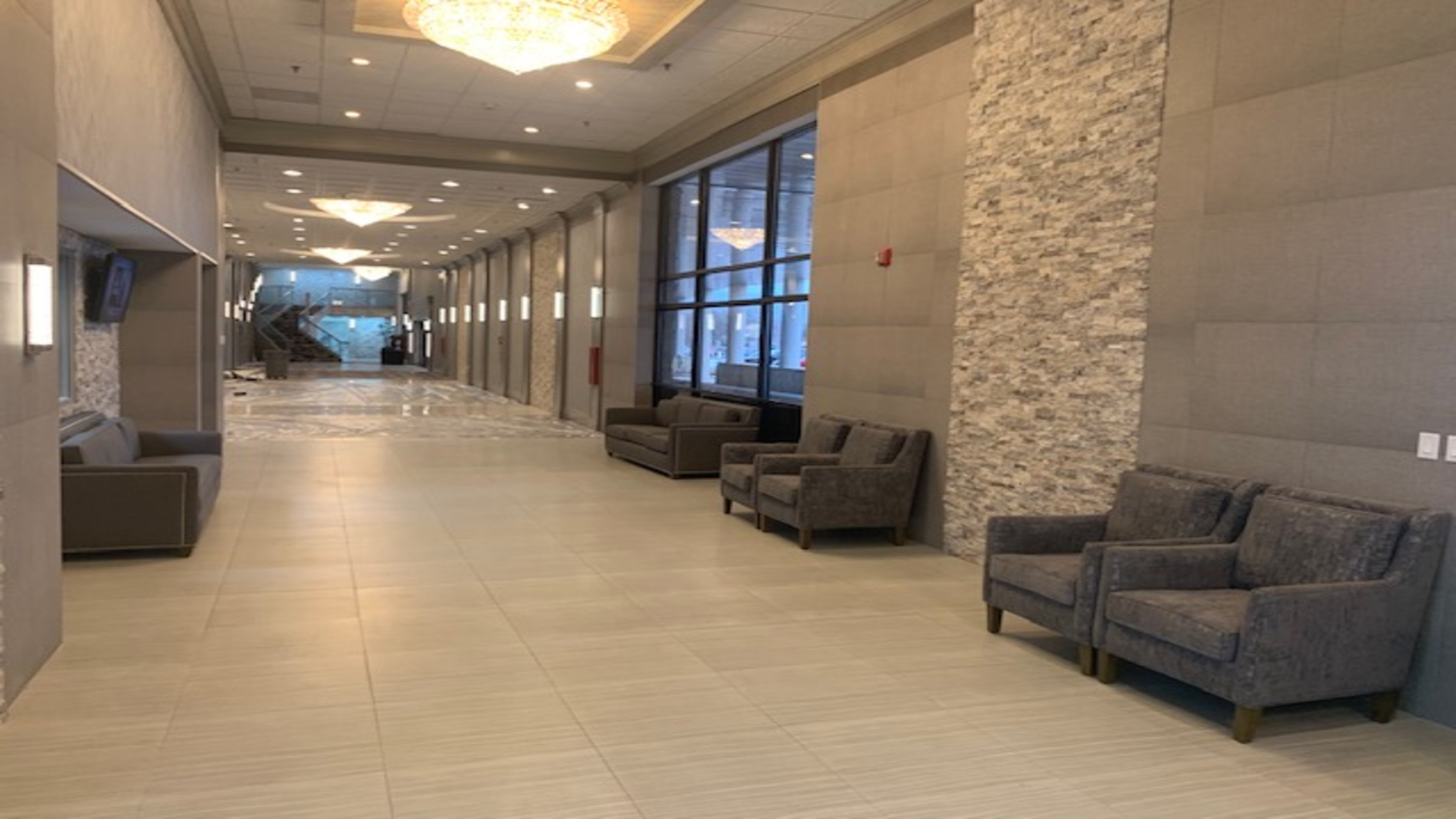 Holiday Inn & Suites Chicago North Shore (Skokie) 33/55