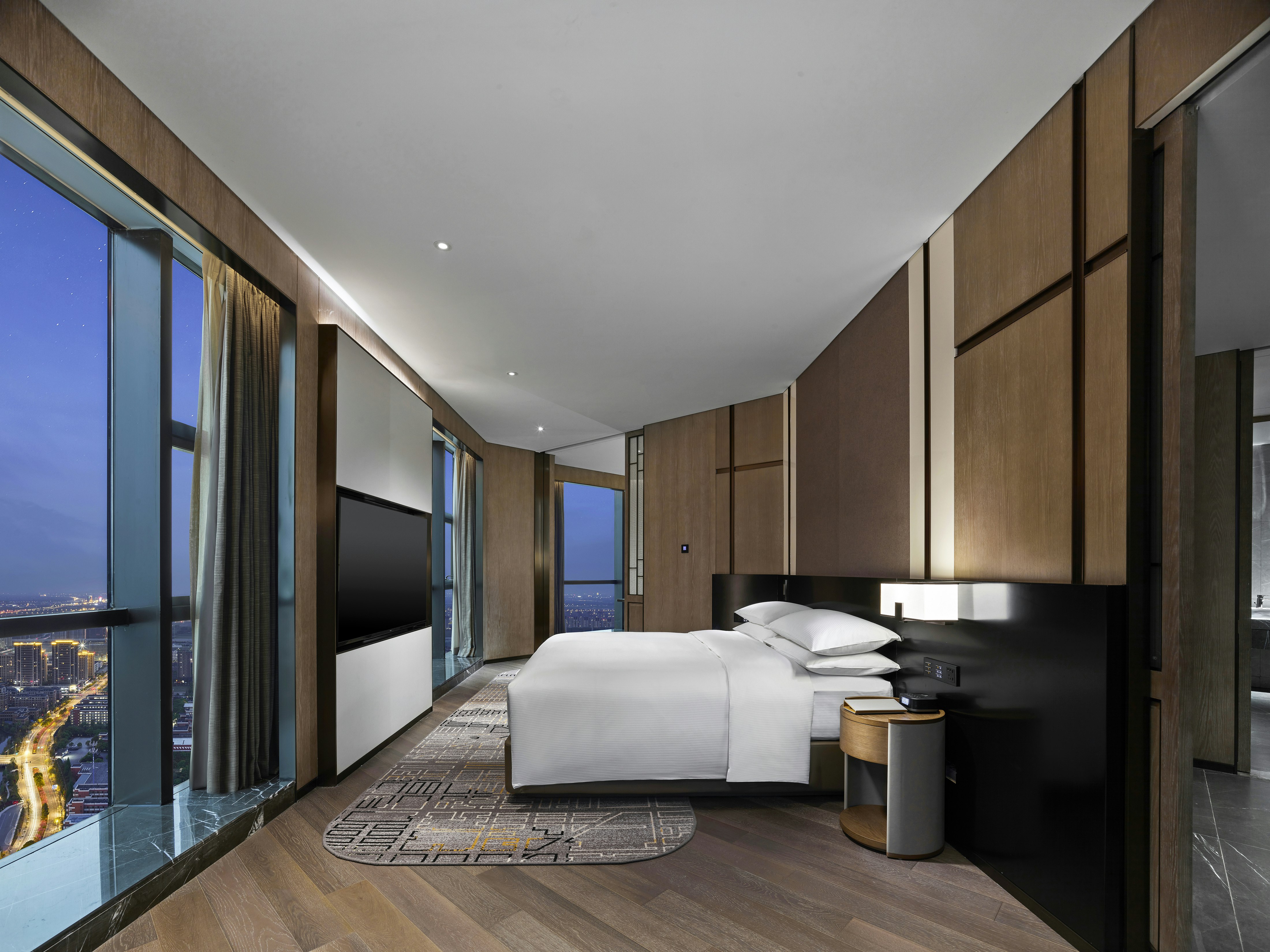 Executive, Suite, King Bed