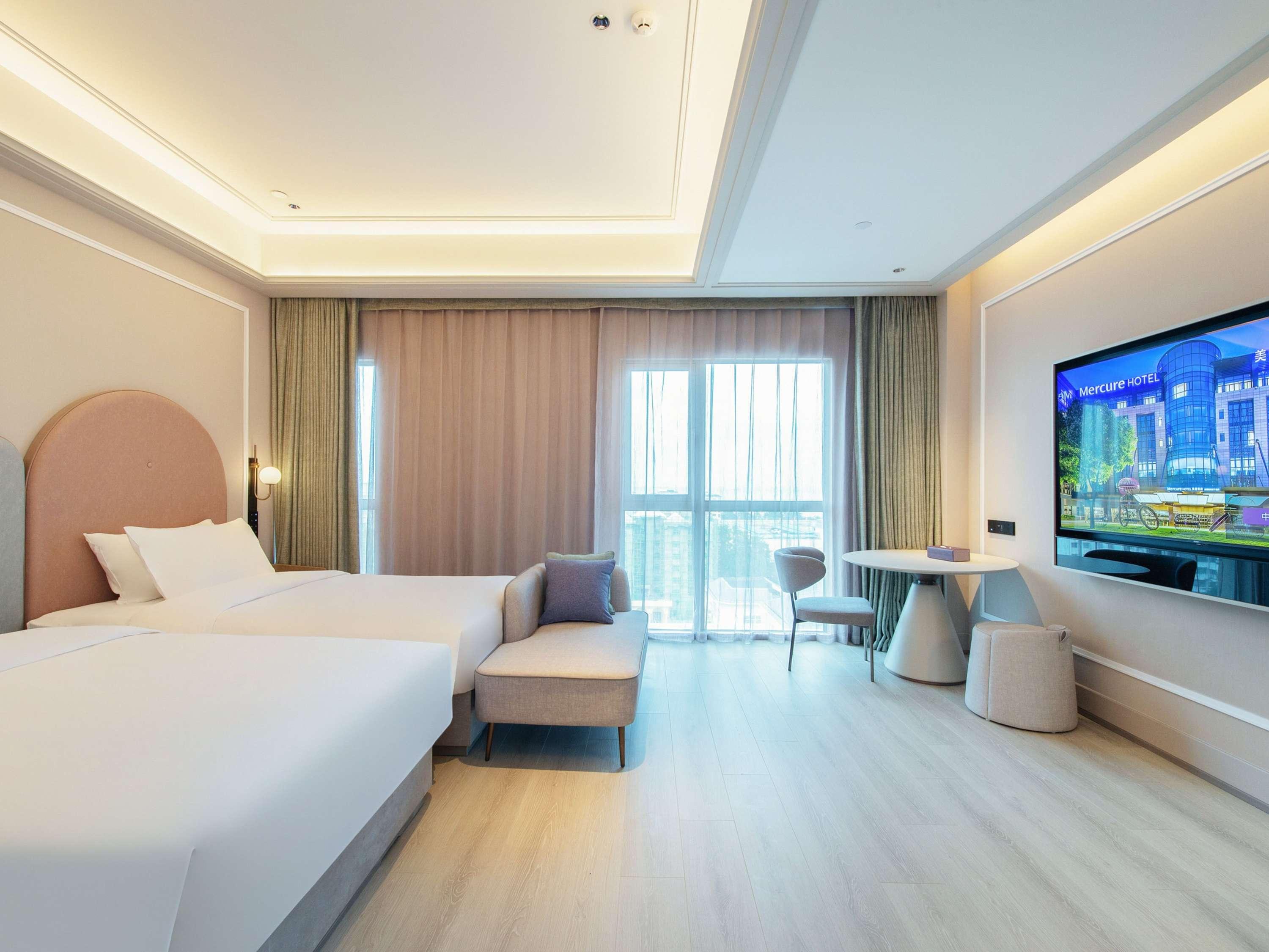 Mercure Hainan Sanya Bay 8/35