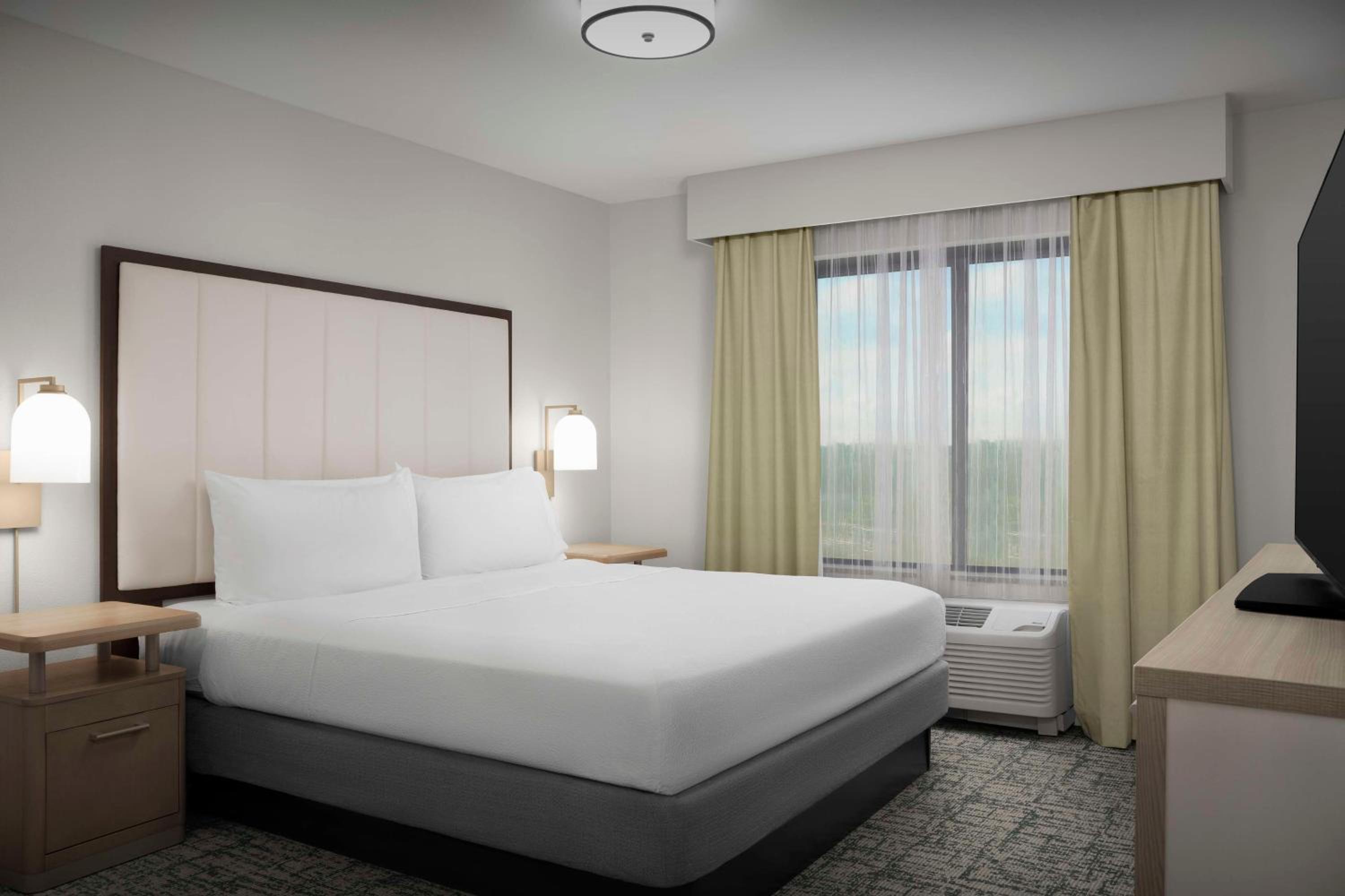 Suite, 2 King Beds, Sofa, Accessible