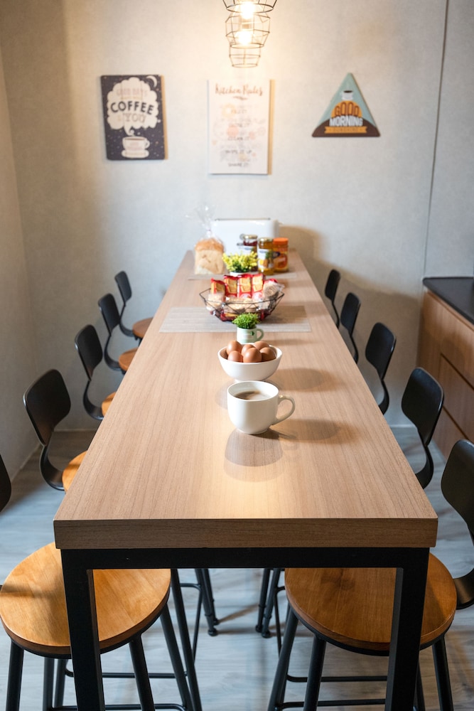 Vibrant Hostel 40/50