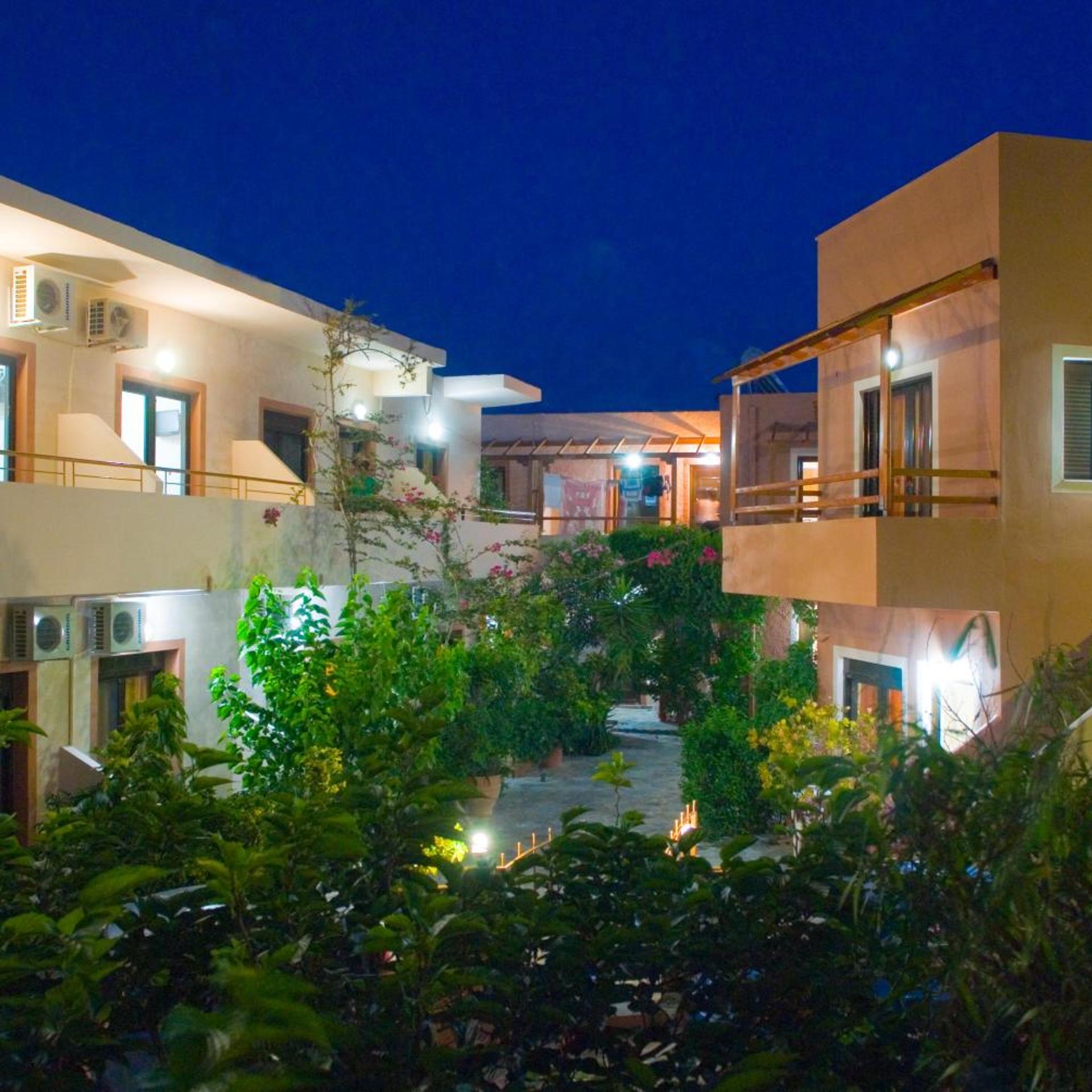 Lito Apartments 51/58