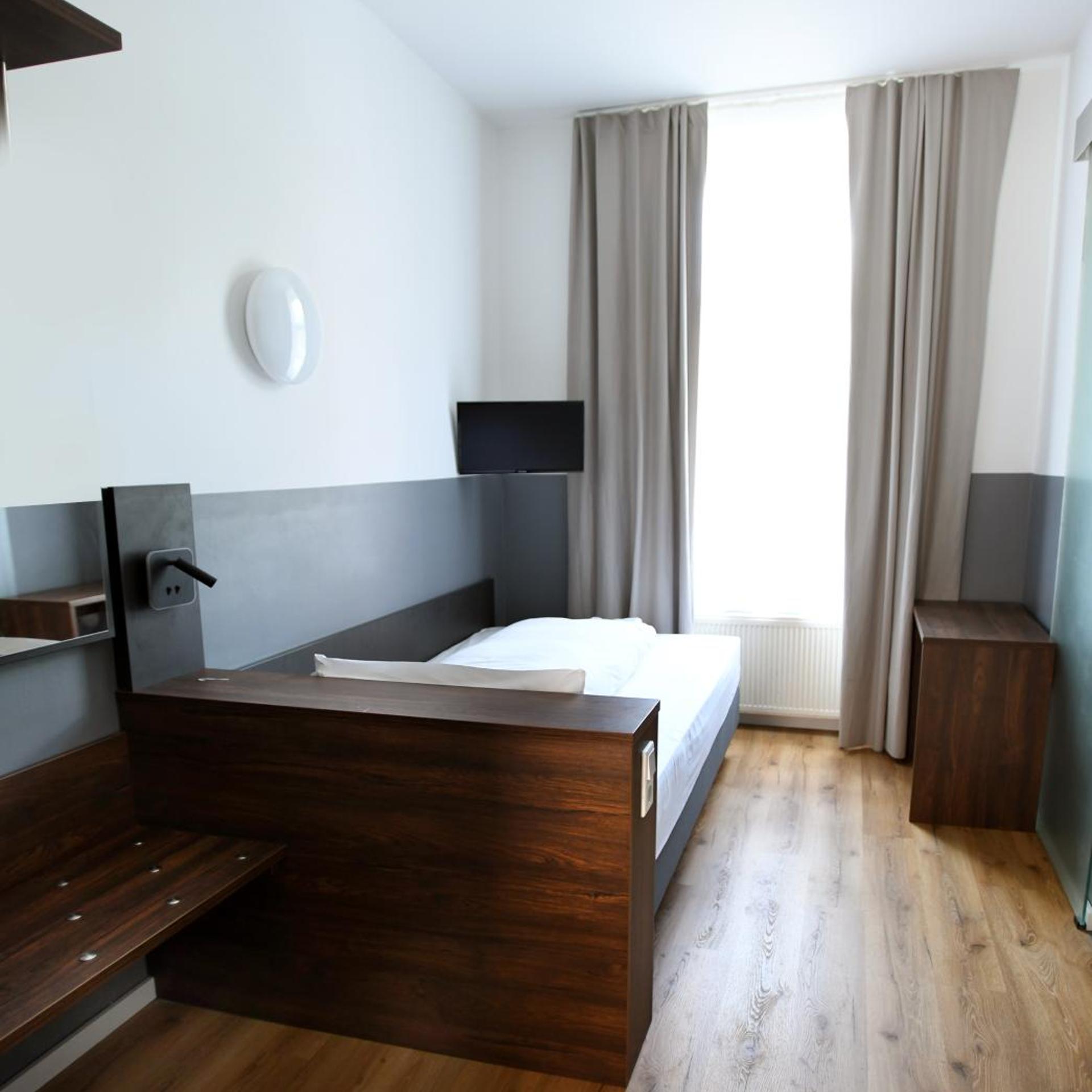 Apadana Hotel 14/50