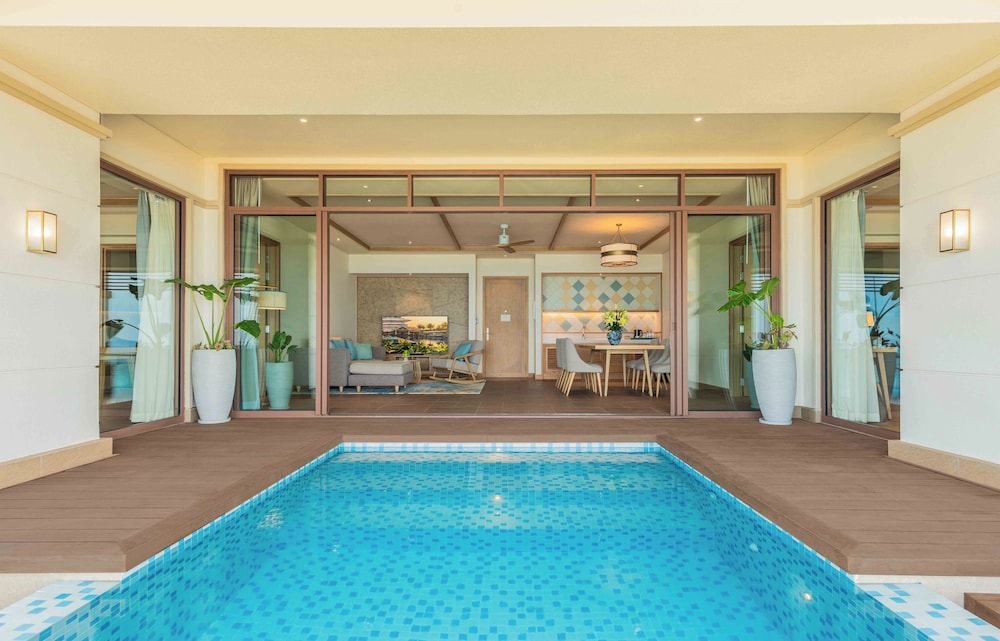 Fusion Resort and Villas Da Nang 25/50