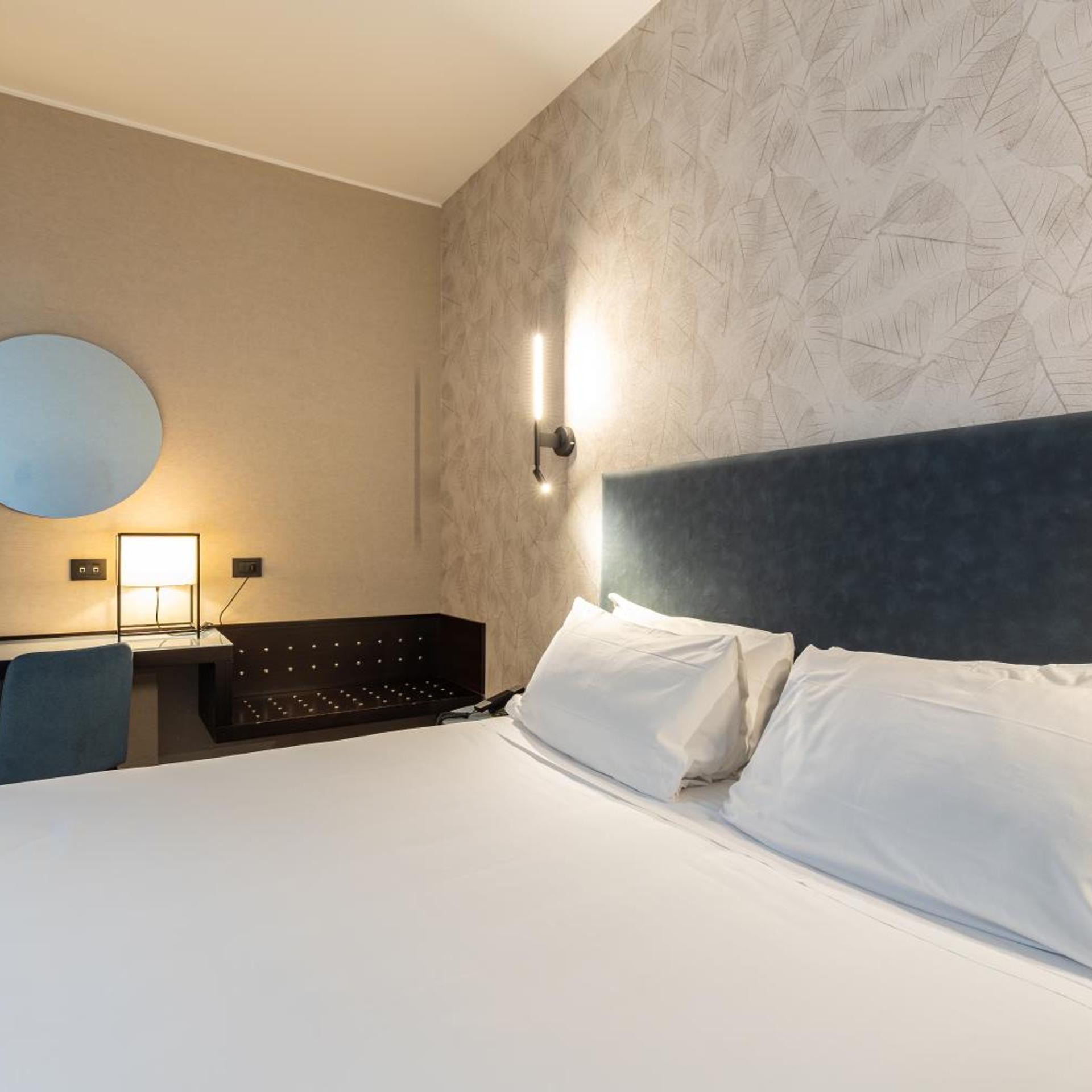 Executive, Double or Twin Bed