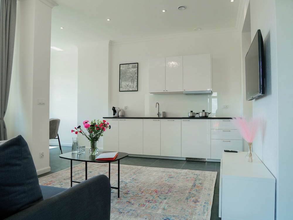 Dluga 17 Residence 8/71