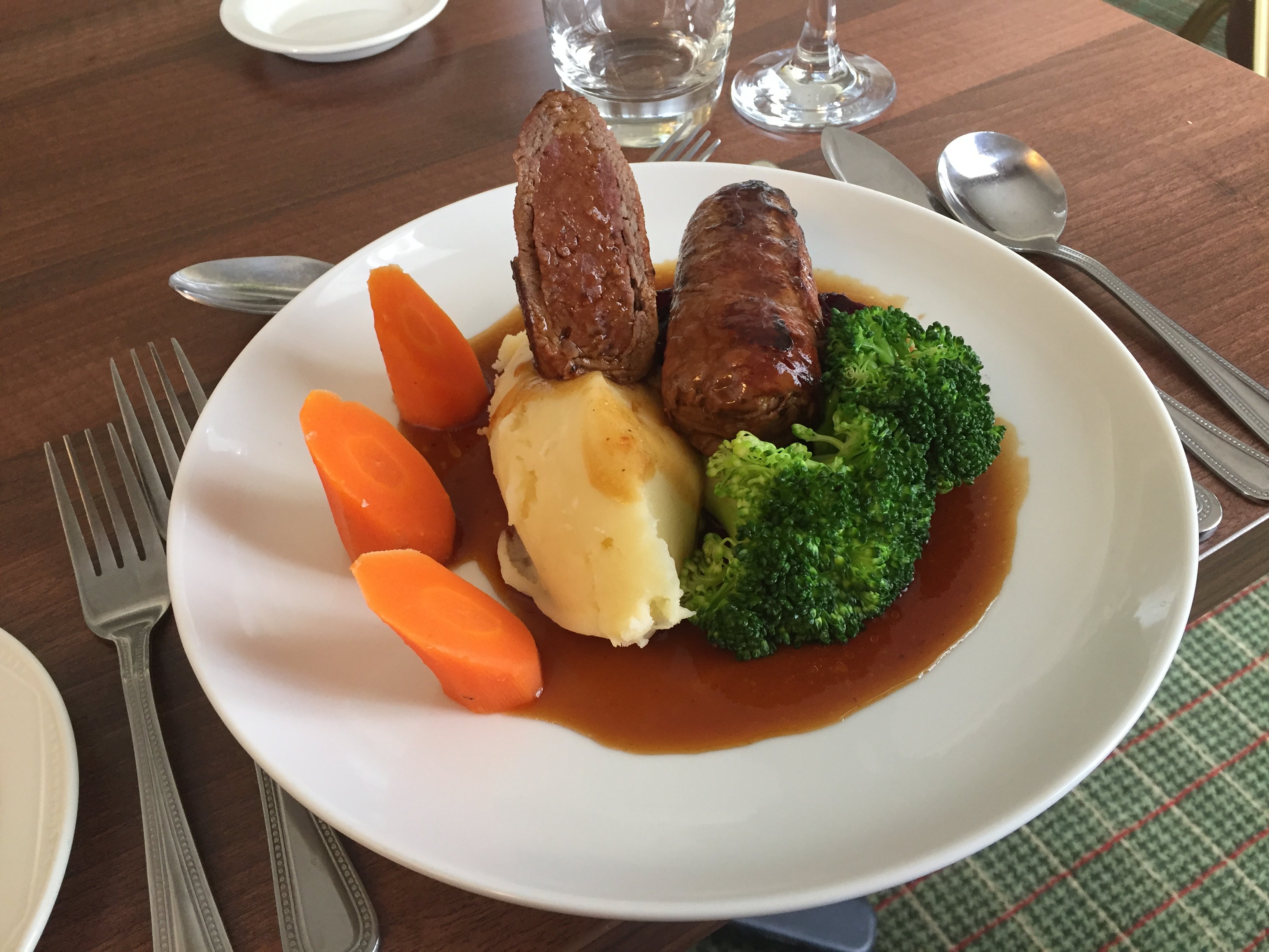 NETHYBRIDGE HOTEL 55/71