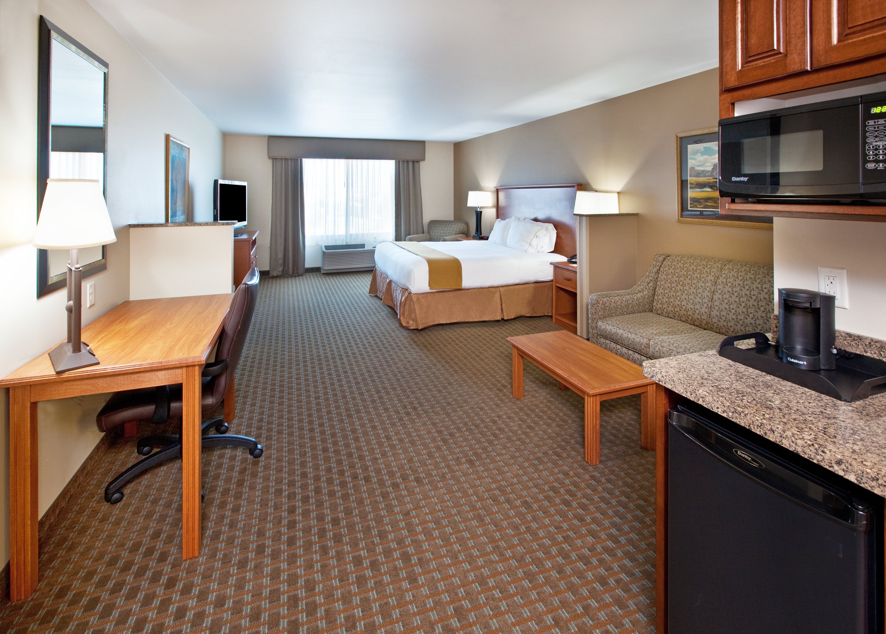 Holiday Inn Express And Suites Sioux Falls Sw 42/61