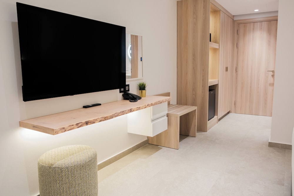 Abacus Suites 46/82