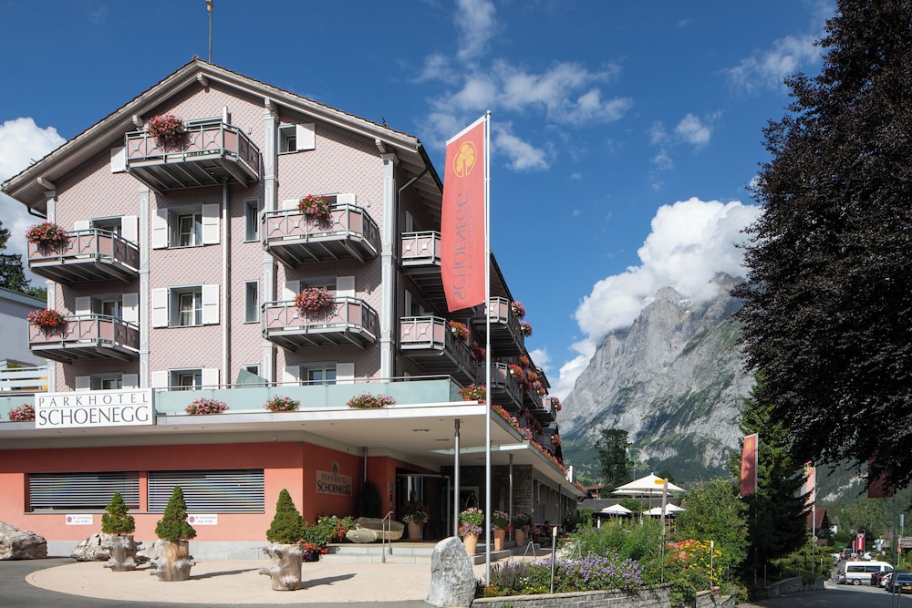 Parkhotel Schoenegg 2/50