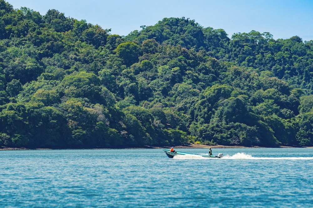 Isla Chiquita Glamping Hotel 46/50