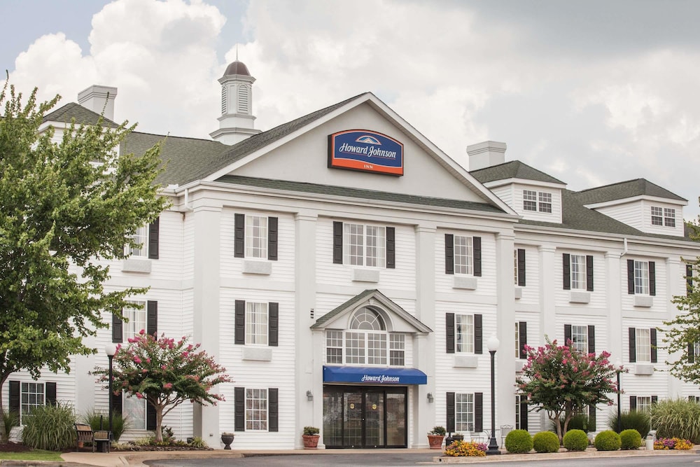 Howard Johnson by Wyndham Jackson 3/50