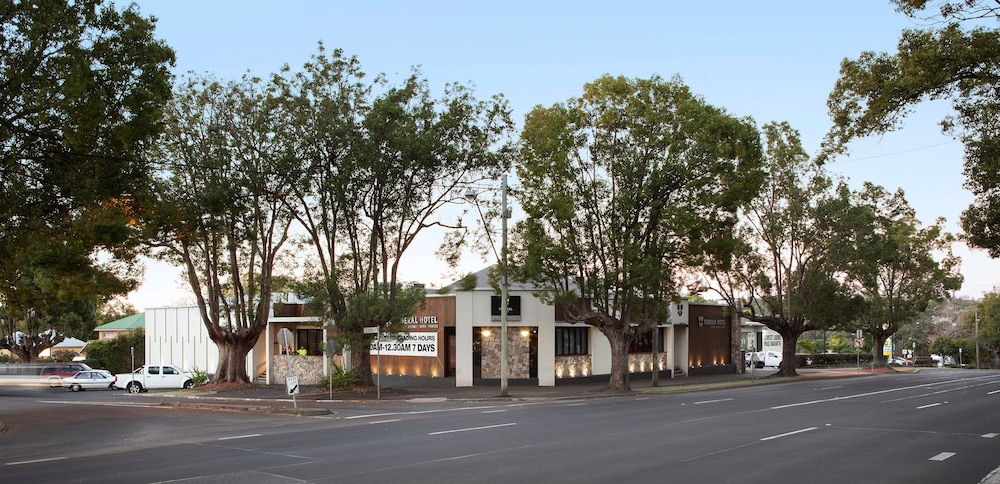Nightcap at Federal Hotel Toowoomba 56/62