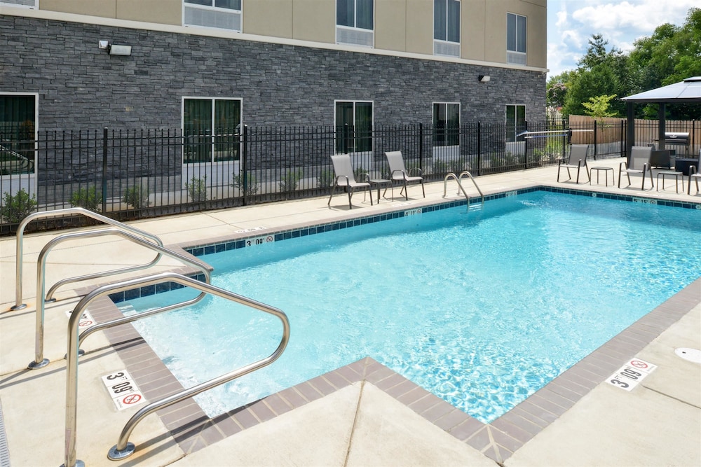 Americas Best Value Inn & Suites - Southaven/Memphis 7/31