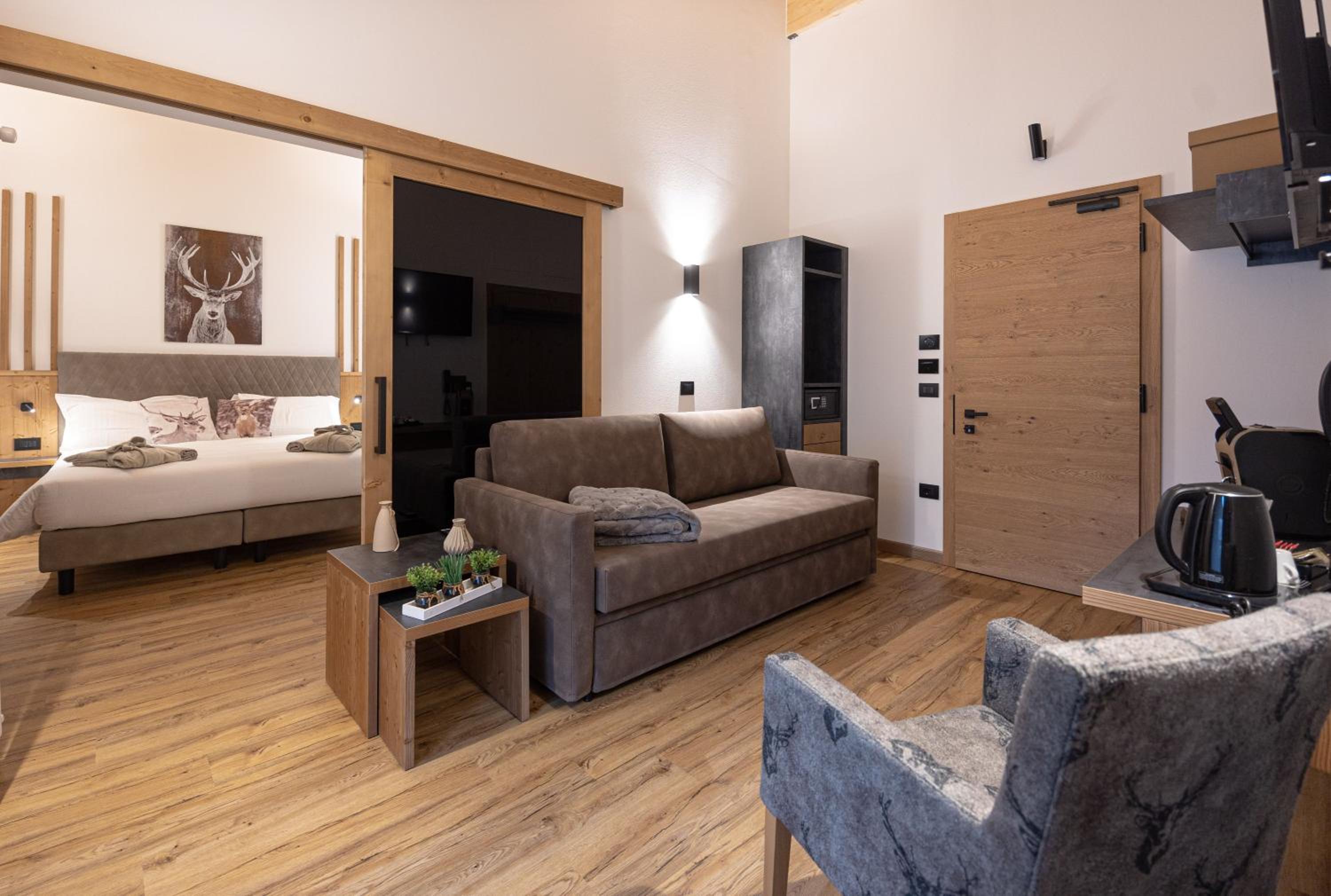 HOTEL MARIA 42/55