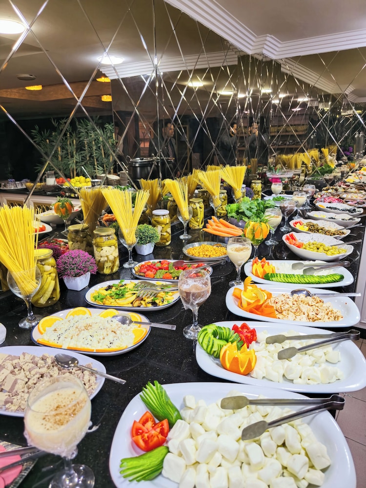Yilmazel Hotel 34/60