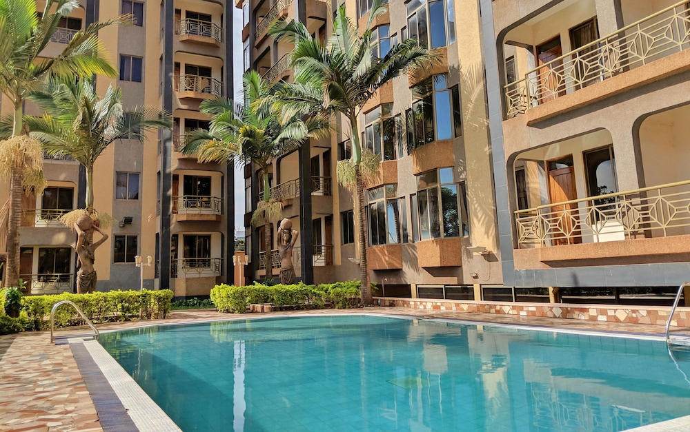 Prestige Hotel Suites 45/50