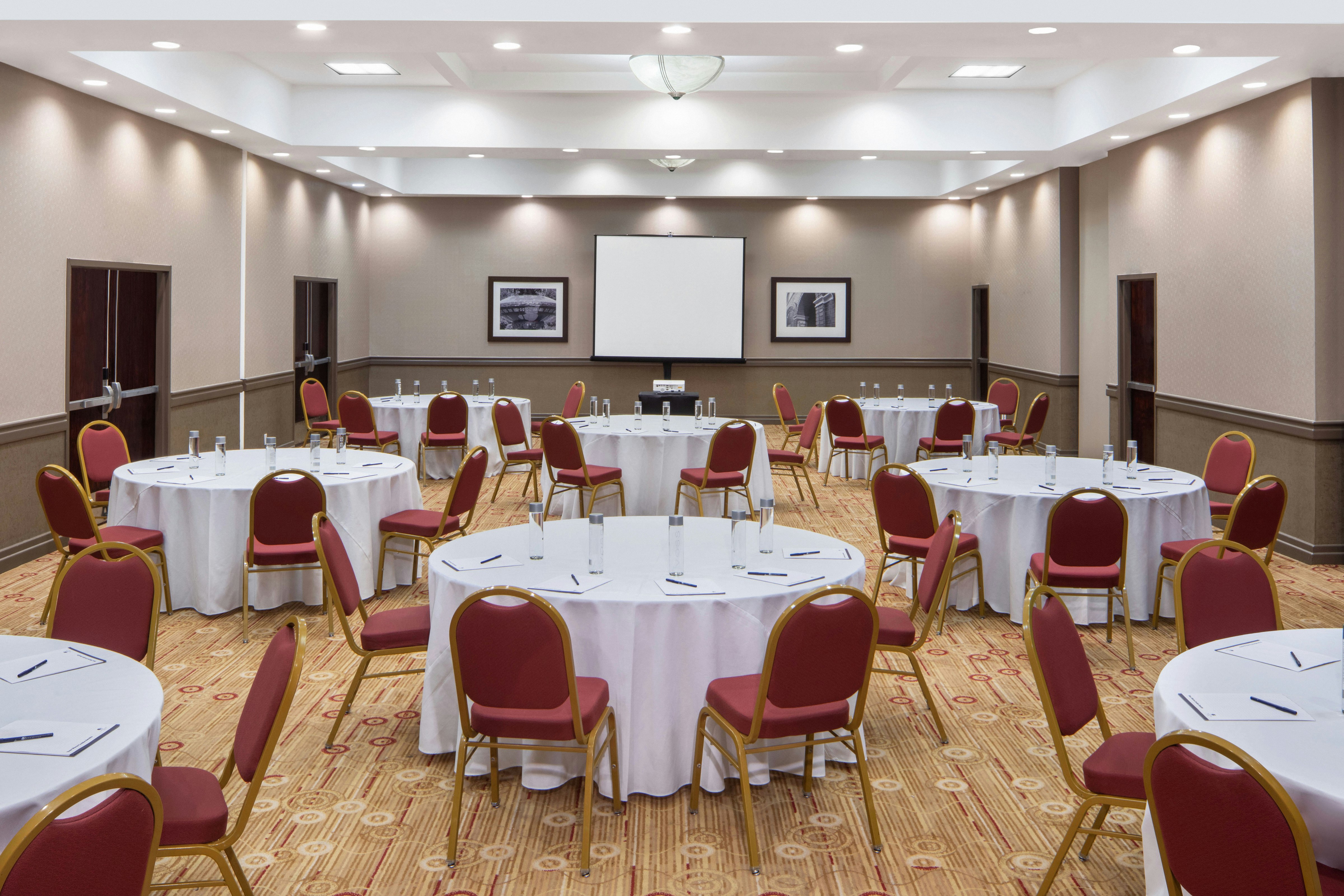 DoubleTree by Hilton Hotel Newark Airport 54/68