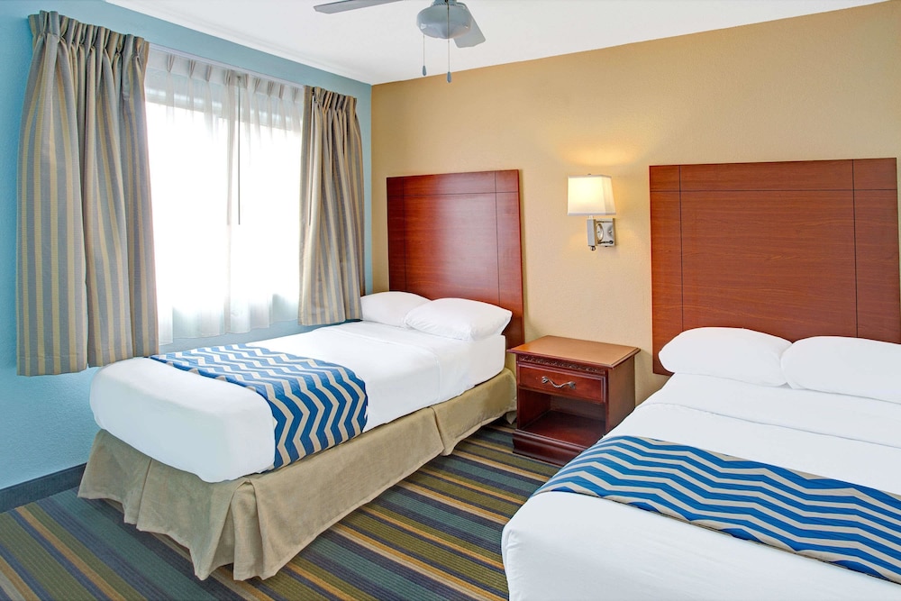 Travelodge By Wyndham Bishop 18/31