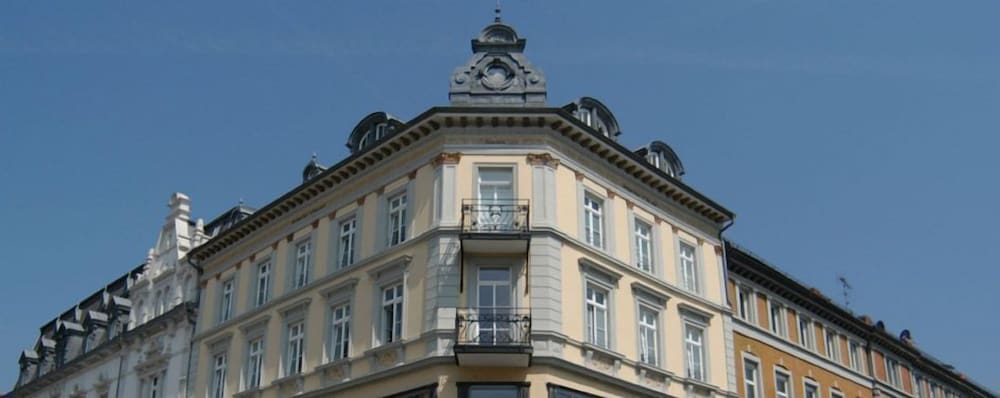 HOTEL AUGUSTINER TOR 2/55