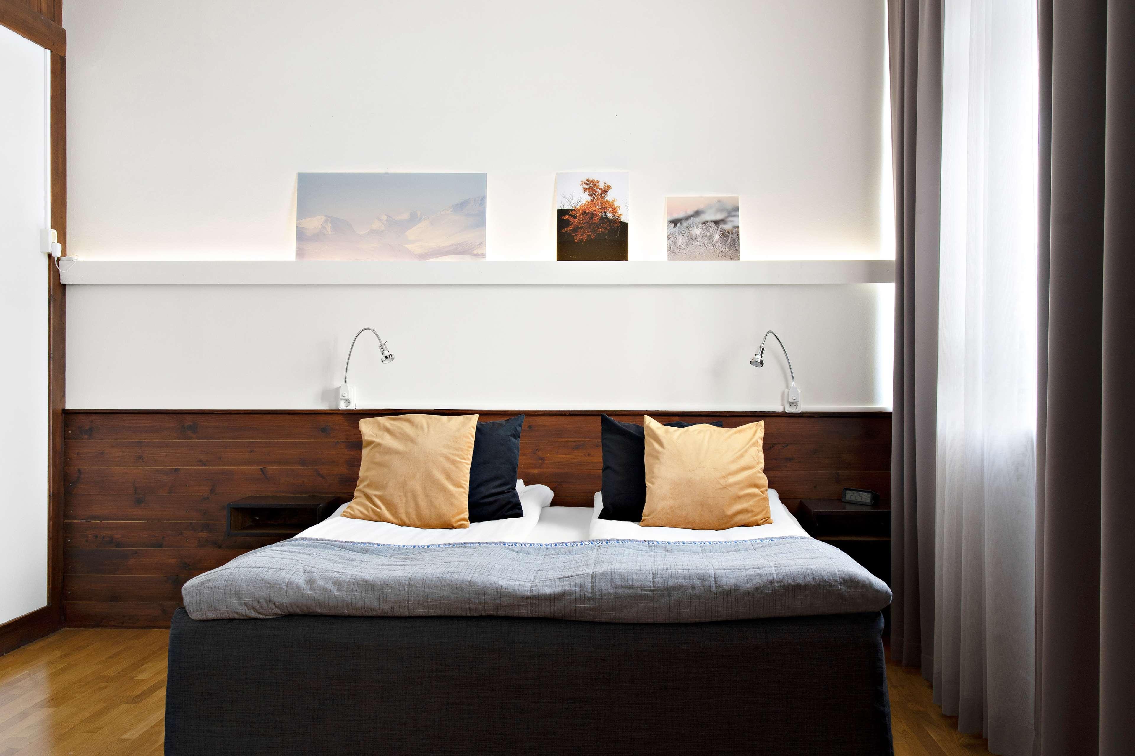 Executive, Suite