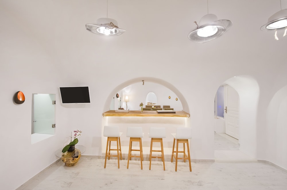 Hyperion Oia Suites 25/45