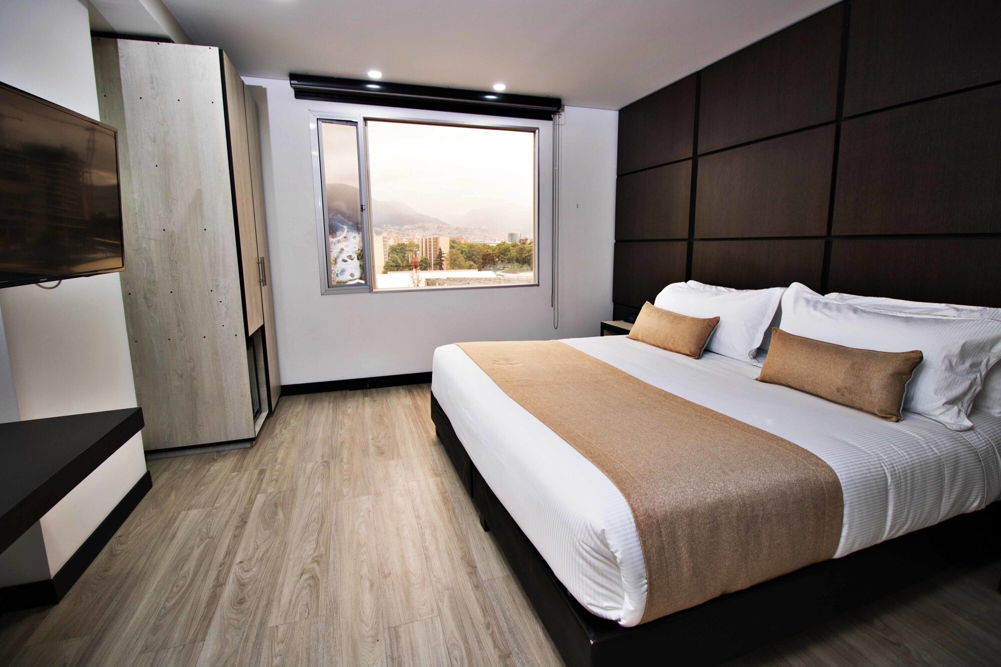 STANDARD, DOUBLE BED