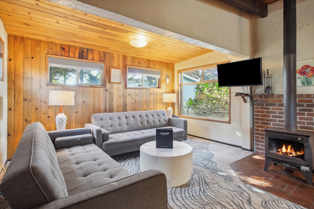 Adobe Resort 47/73