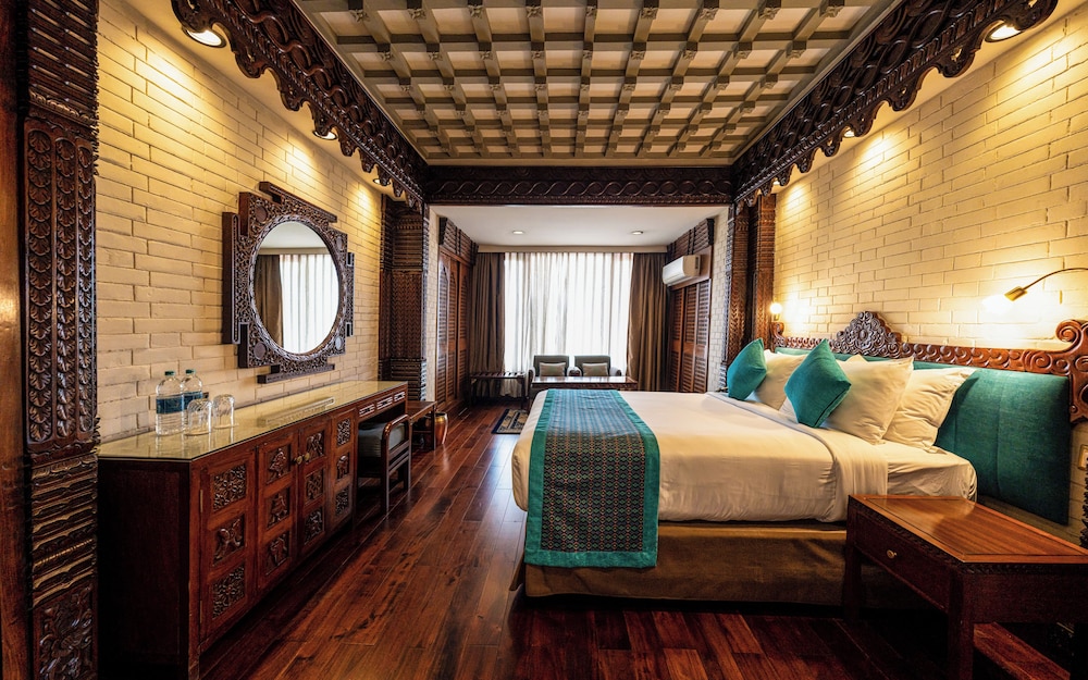 Presidential, Newari, Suite, King Bed، Hotel Yak & Yeti 2/10