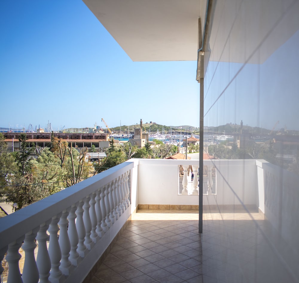 Nikolakakis Rooms Lavrio 39/65