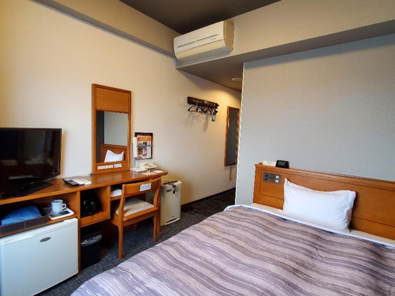 Room, Single, Smoking