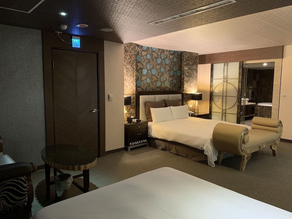 Crystal Motel 27/46