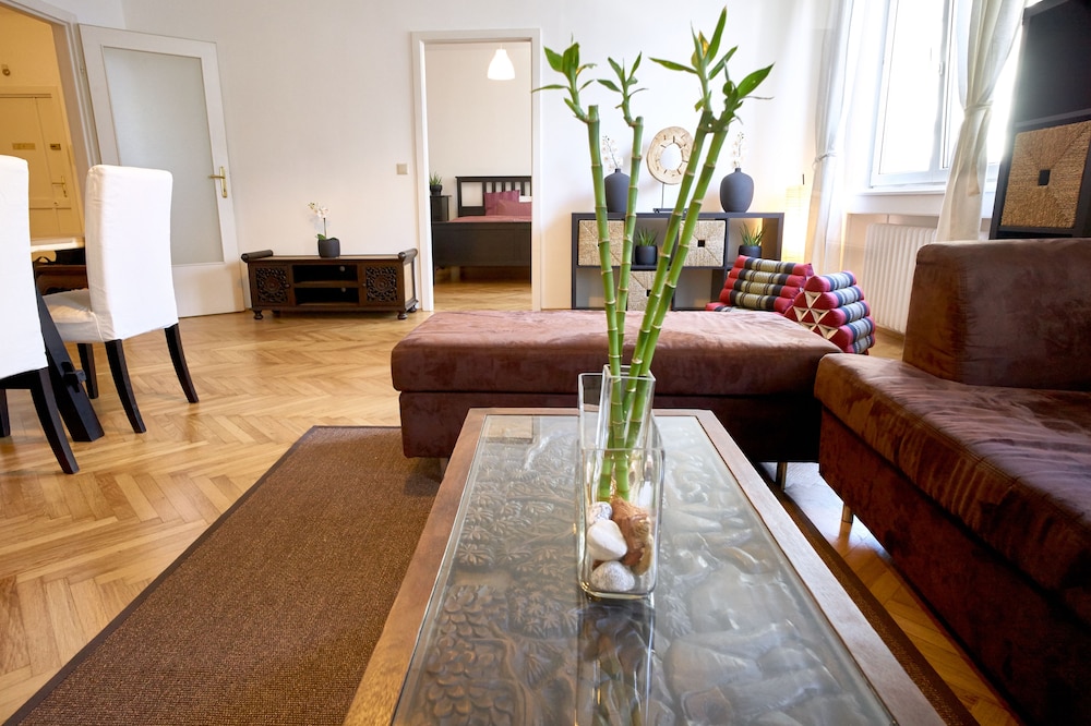 Opera City Center Apartments 37/50