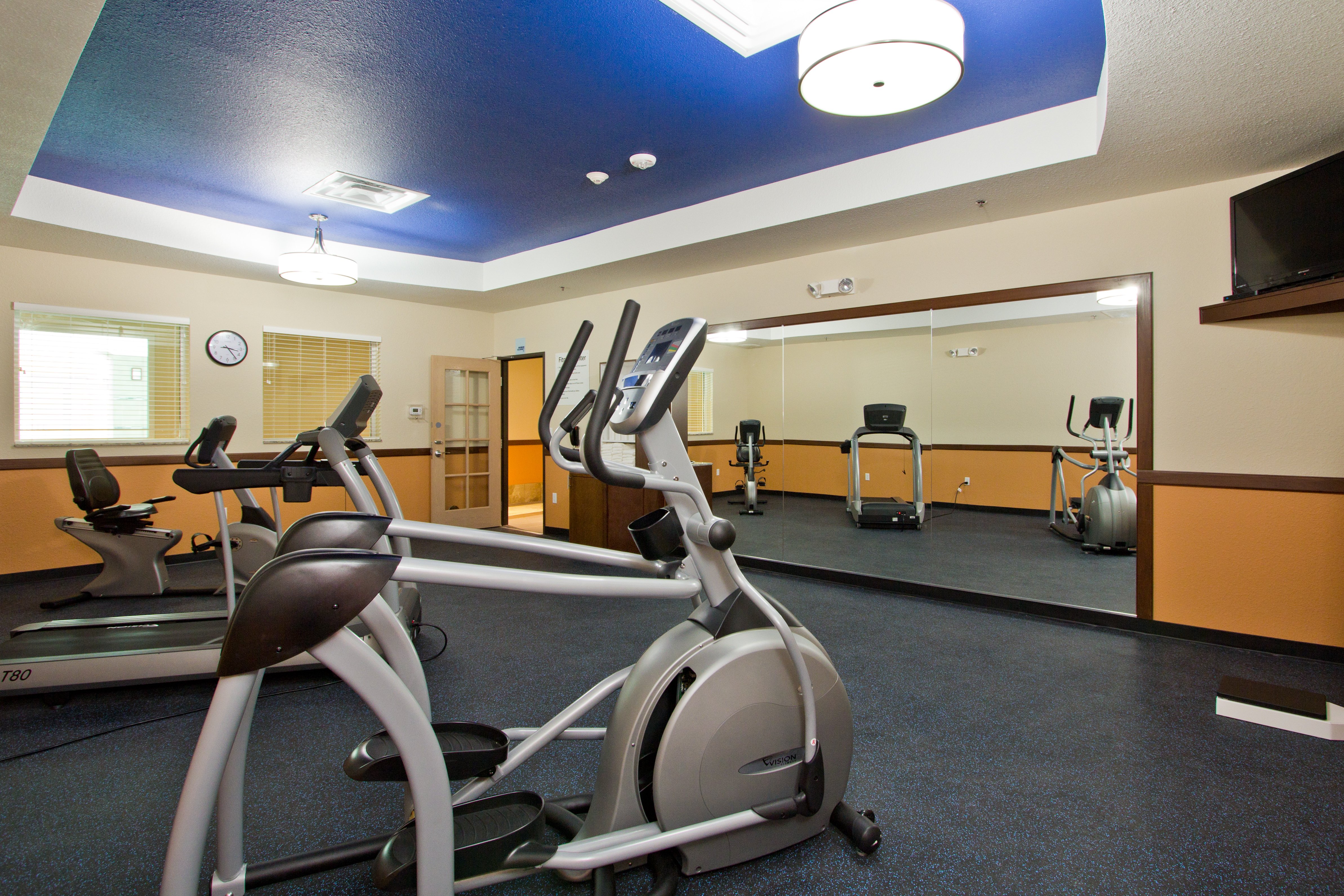 Holiday Inn Express Hotel Suites Denver East Peoria Street 33/59