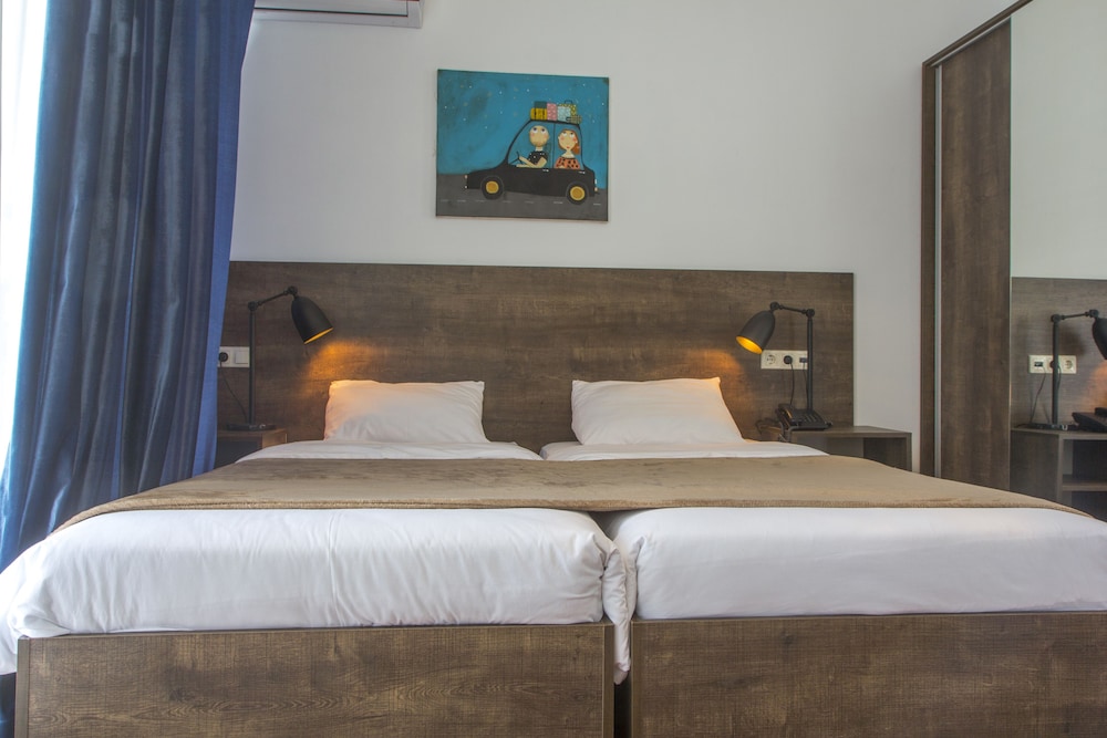 STANDARD, DOUBLE BED