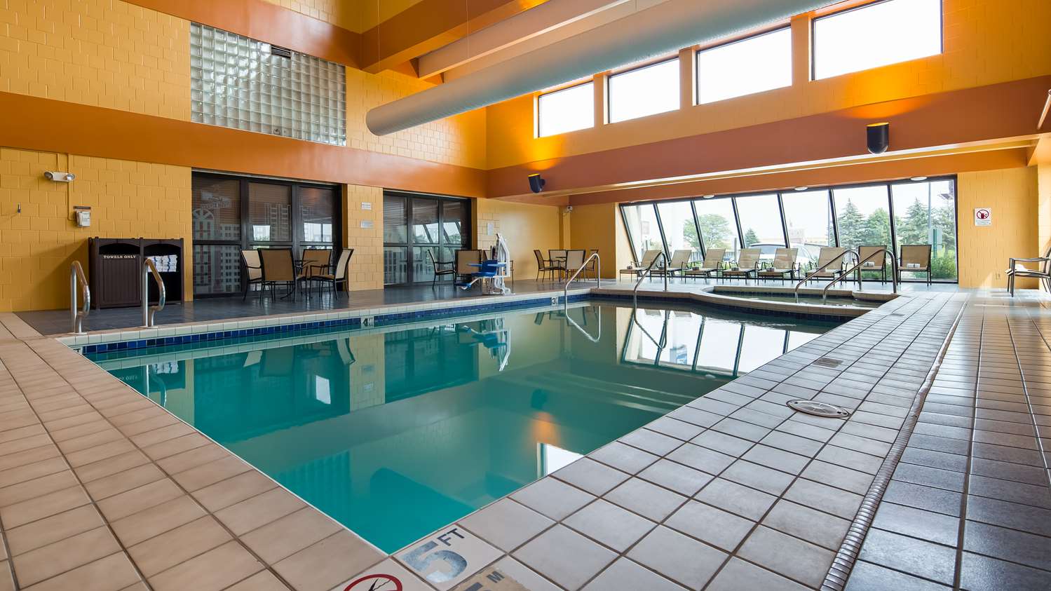 Best Western Executive Inn Kenosha/Pleasant Prairie 13/30
