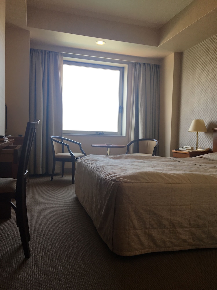 Crown Palais Kokura 12/56