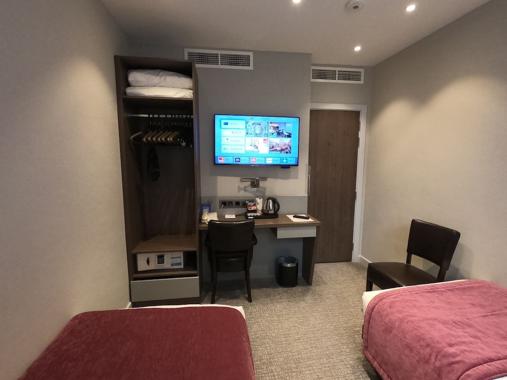Best Western Plus Delmere Hotel 36/41
